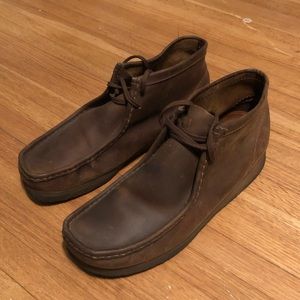 Men’s Clark’s Wallaby boots beeswax size 12